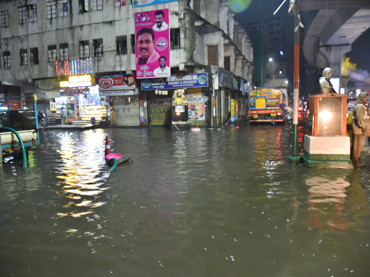 Heavy Rain in Hyderabad - Sakshi25