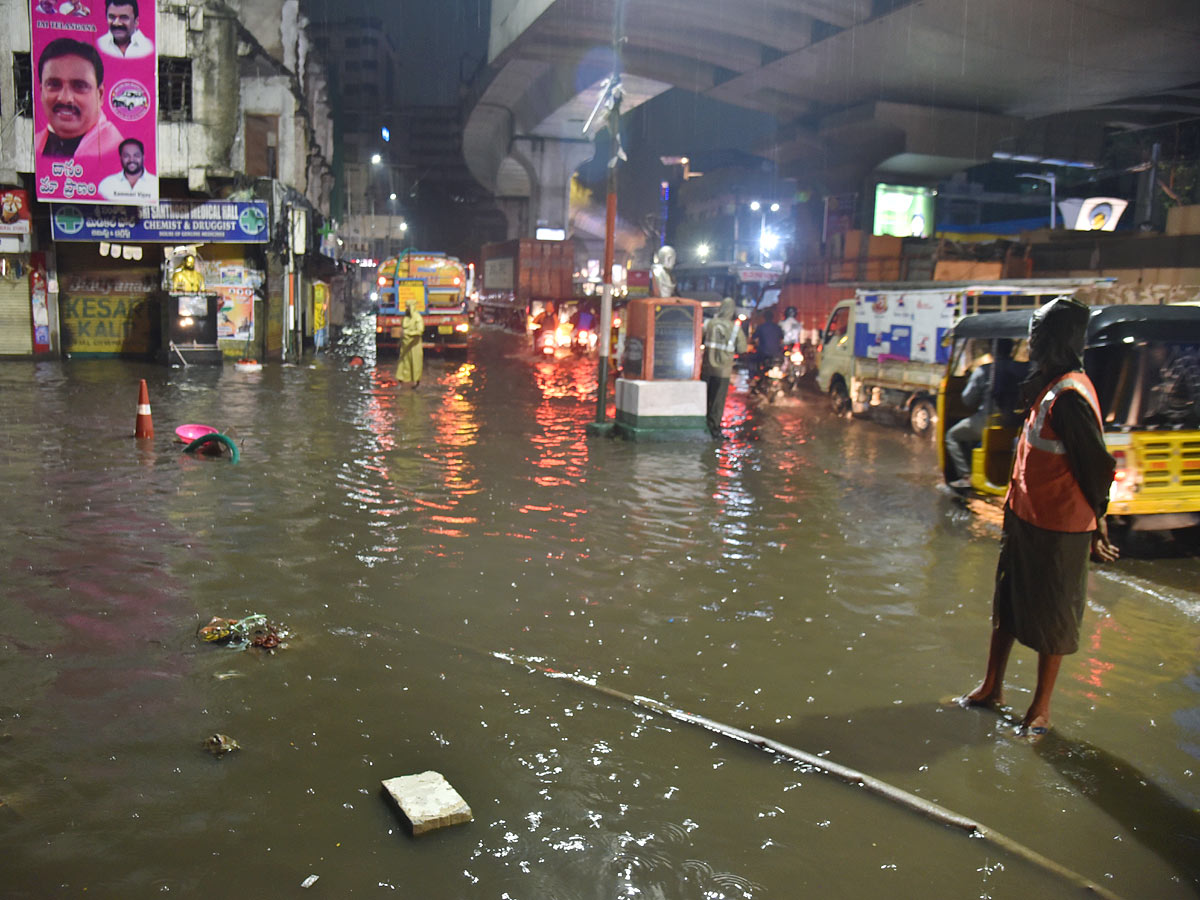 Heavy Rain in Hyderabad - Sakshi26