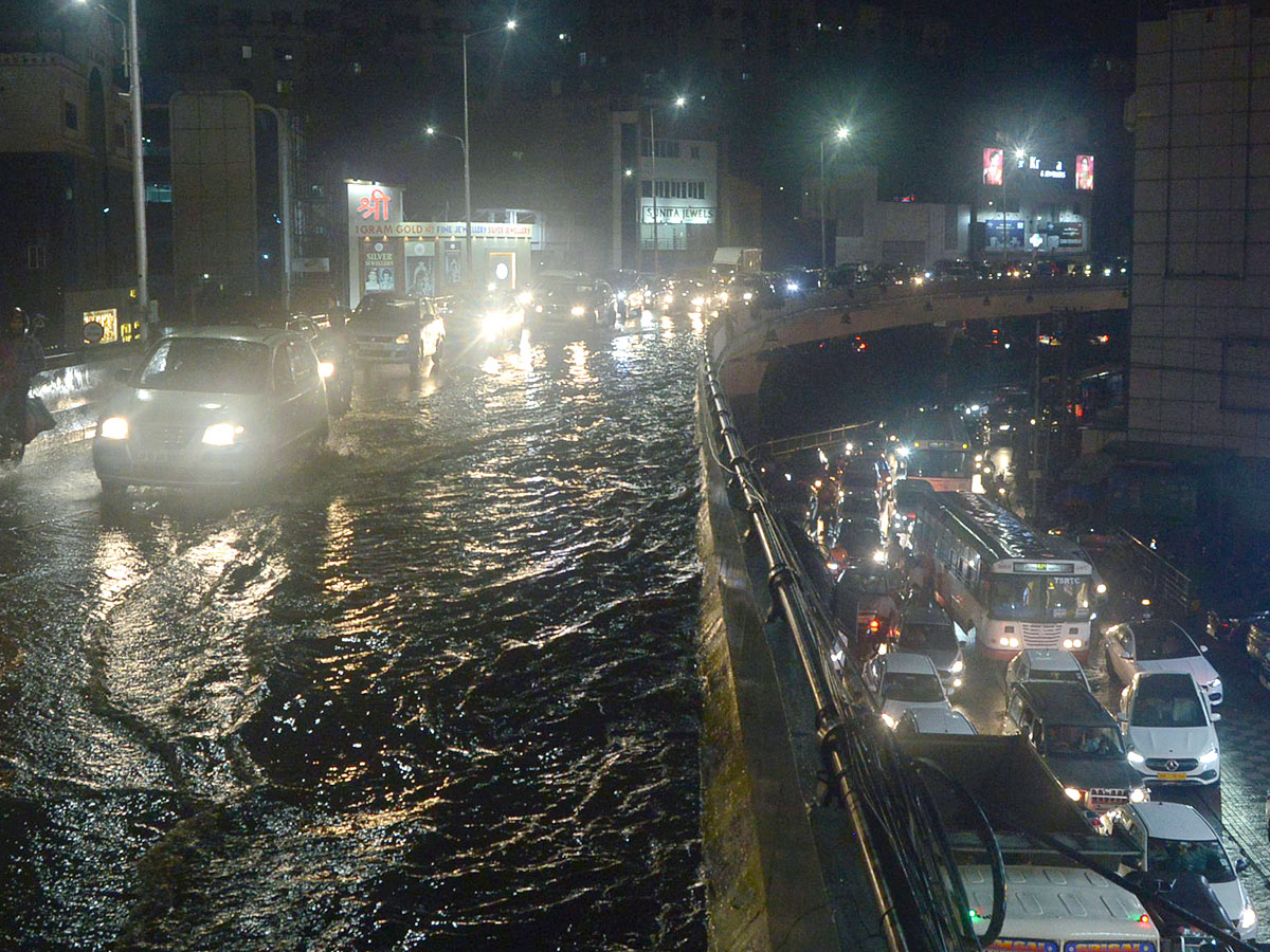 Heavy Rain in Hyderabad - Sakshi6