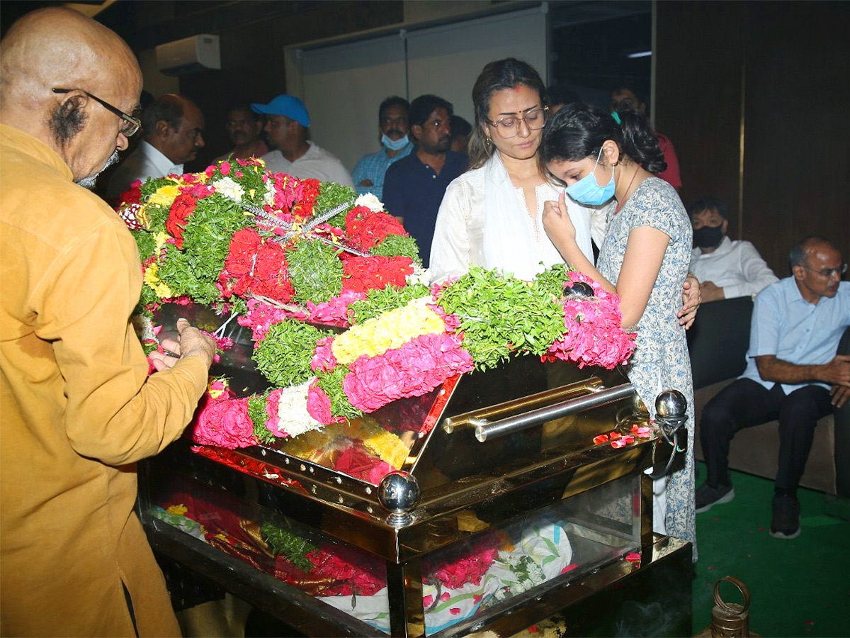 Mahesh Babu Mother Indira Devi Death: Family Members Pays Tributes, Pics Inside - Sakshi11