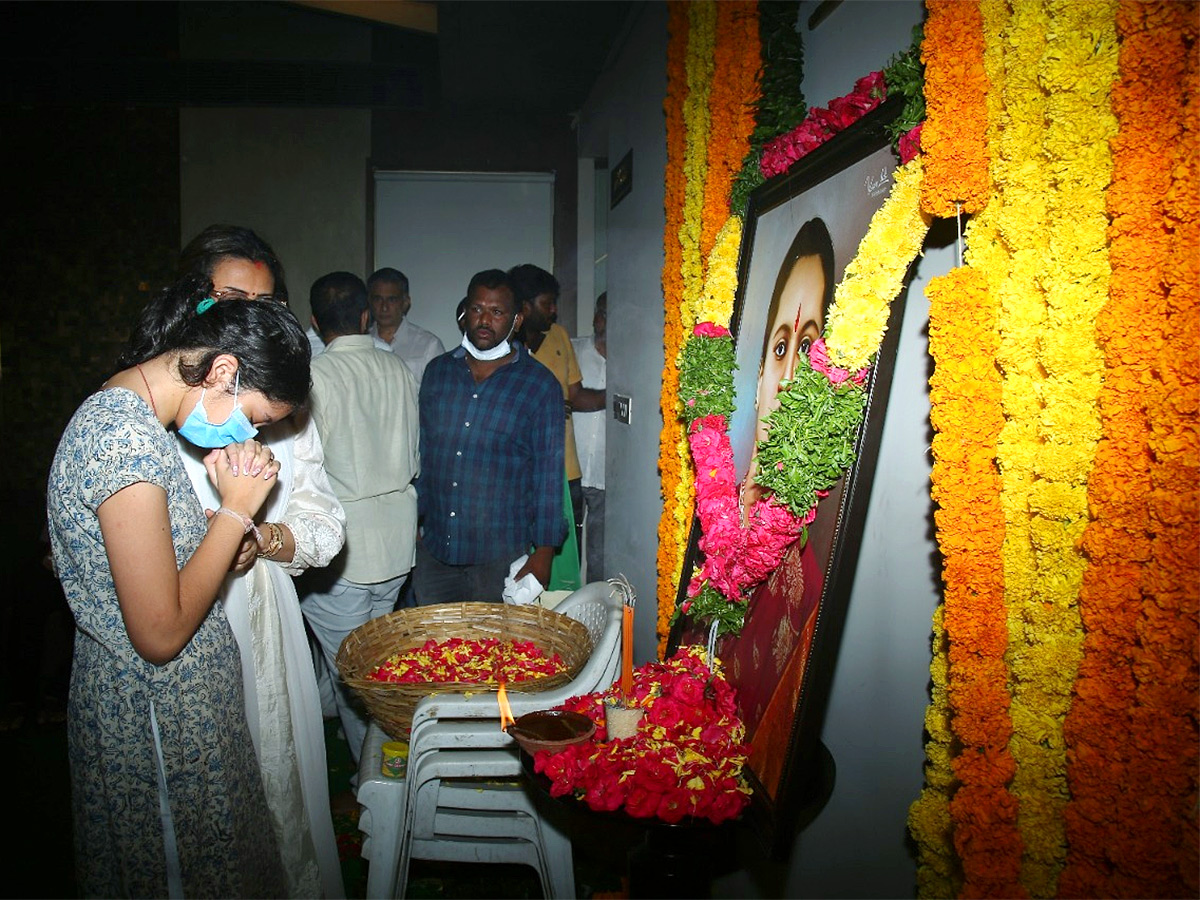 Mahesh Babu Mother Indira Devi Death: Family Members Pays Tributes, Pics Inside - Sakshi12