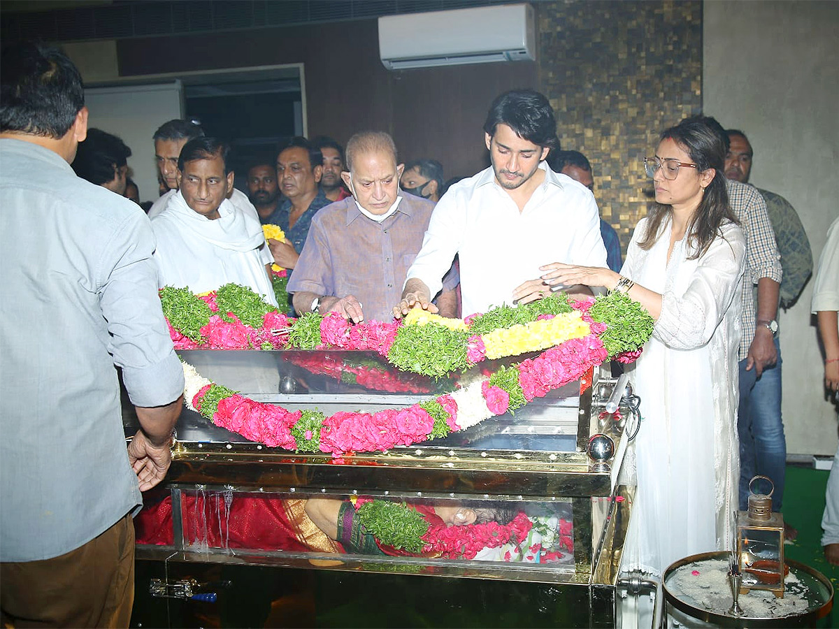 Mahesh Babu Mother Indira Devi Death: Family Members Pays Tributes, Pics Inside - Sakshi3