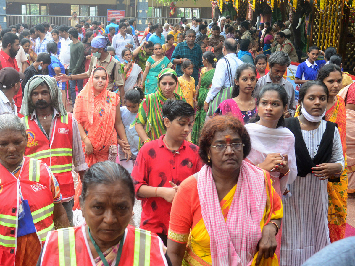 Sharan Navaratri 2022 Celebrations At vijayawada Day 3 Photo Gallery - Sakshi25