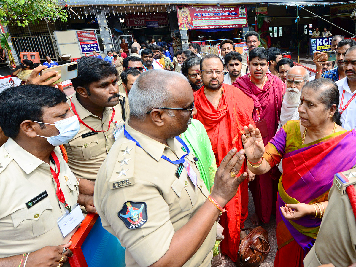 Sharan Navaratri 2022 Celebrations At vijayawada Day 3 Photo Gallery - Sakshi31