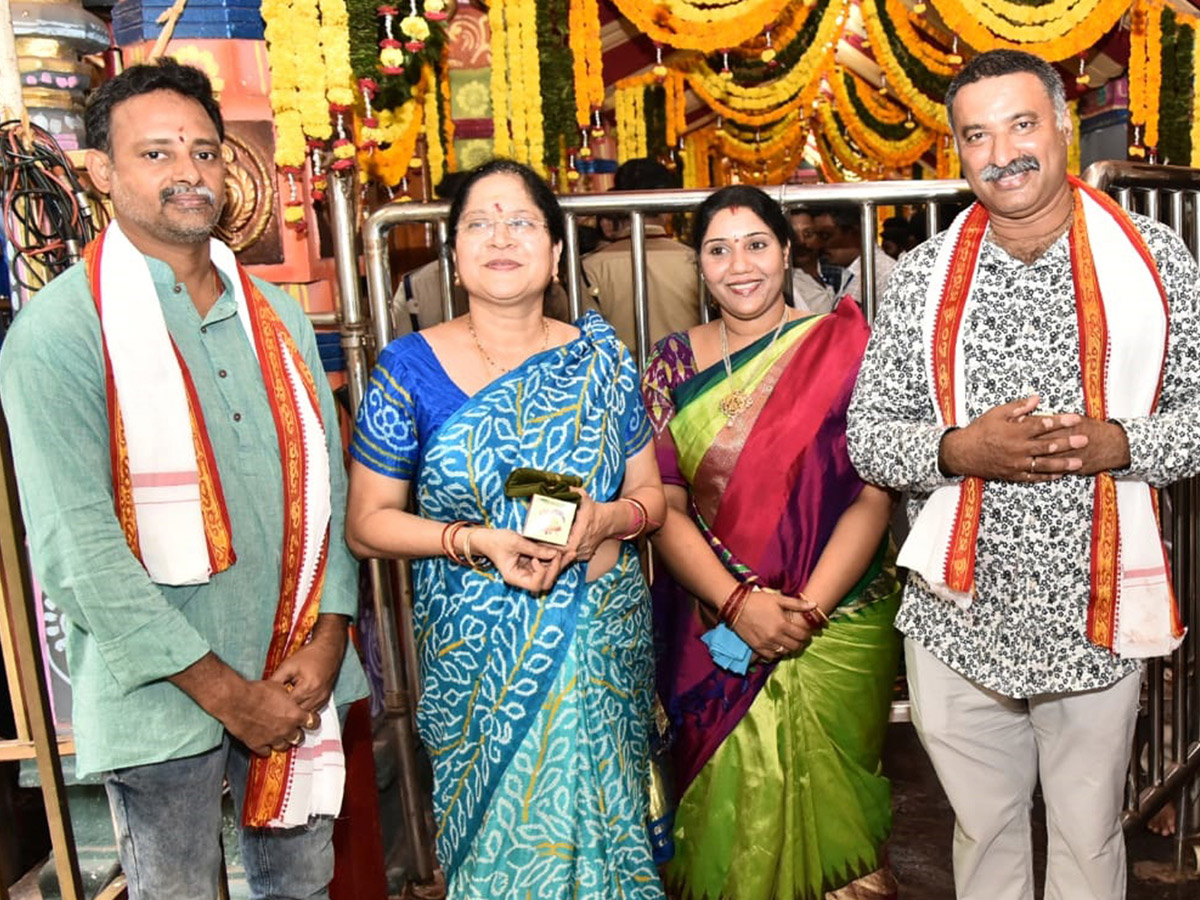 Sharan Navaratri 2022 Celebrations At vijayawada Day 3 Photo Gallery - Sakshi37