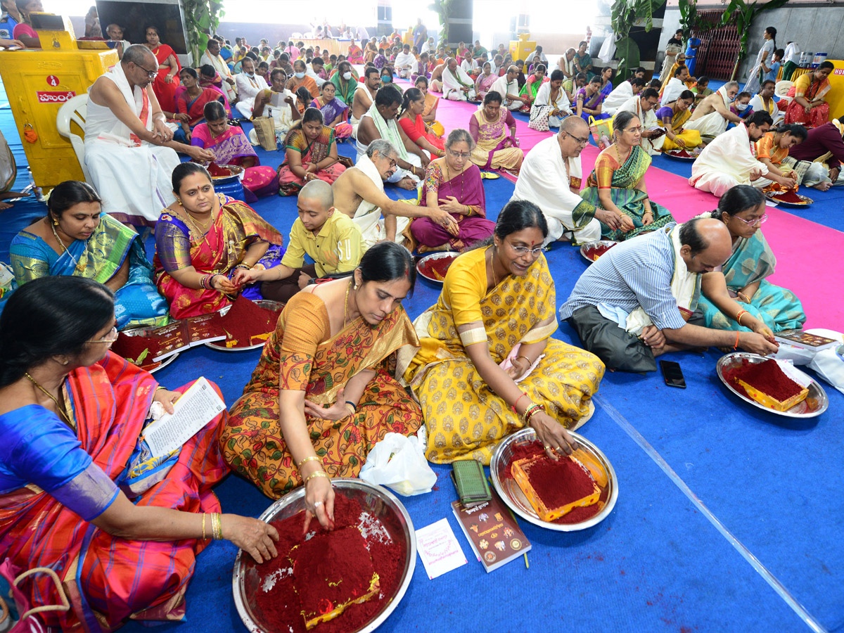 Sharan Navaratri 2022 Celebrations At vijayawada Day 3 Photo Gallery - Sakshi6