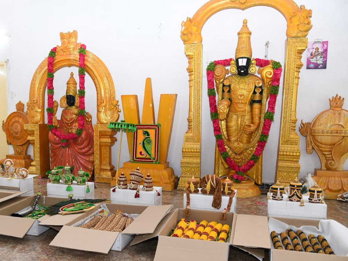 Snapana Thirumanjanam Held At Tirumala brahmotsavam Photo Gallery - Sakshi5