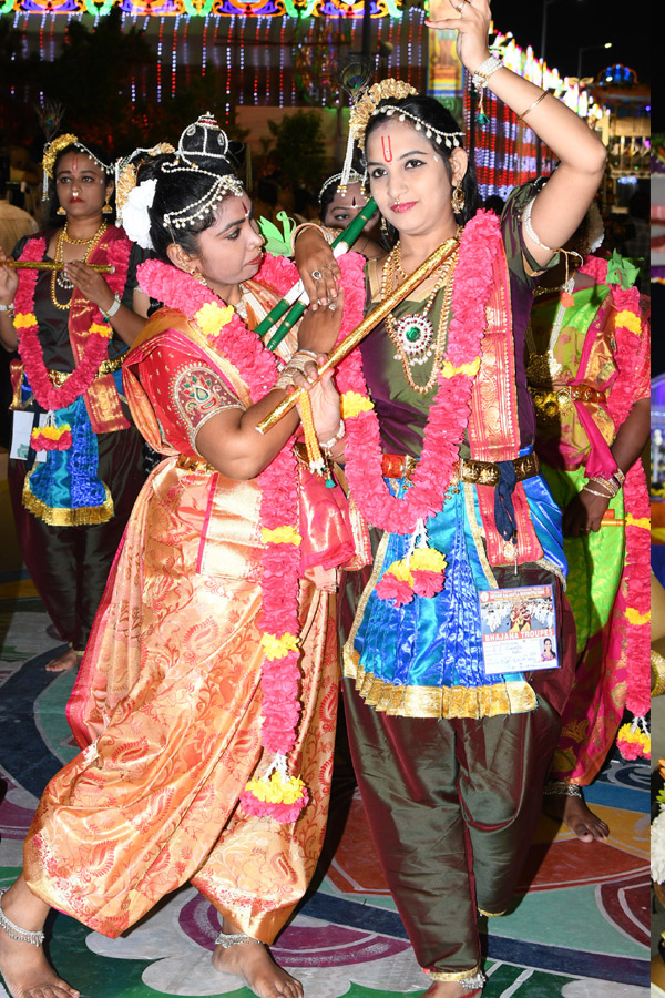 Muthyapu Pandiri Vahana Seva At Tirumala Srivari Brahmotsavam - Sakshi25