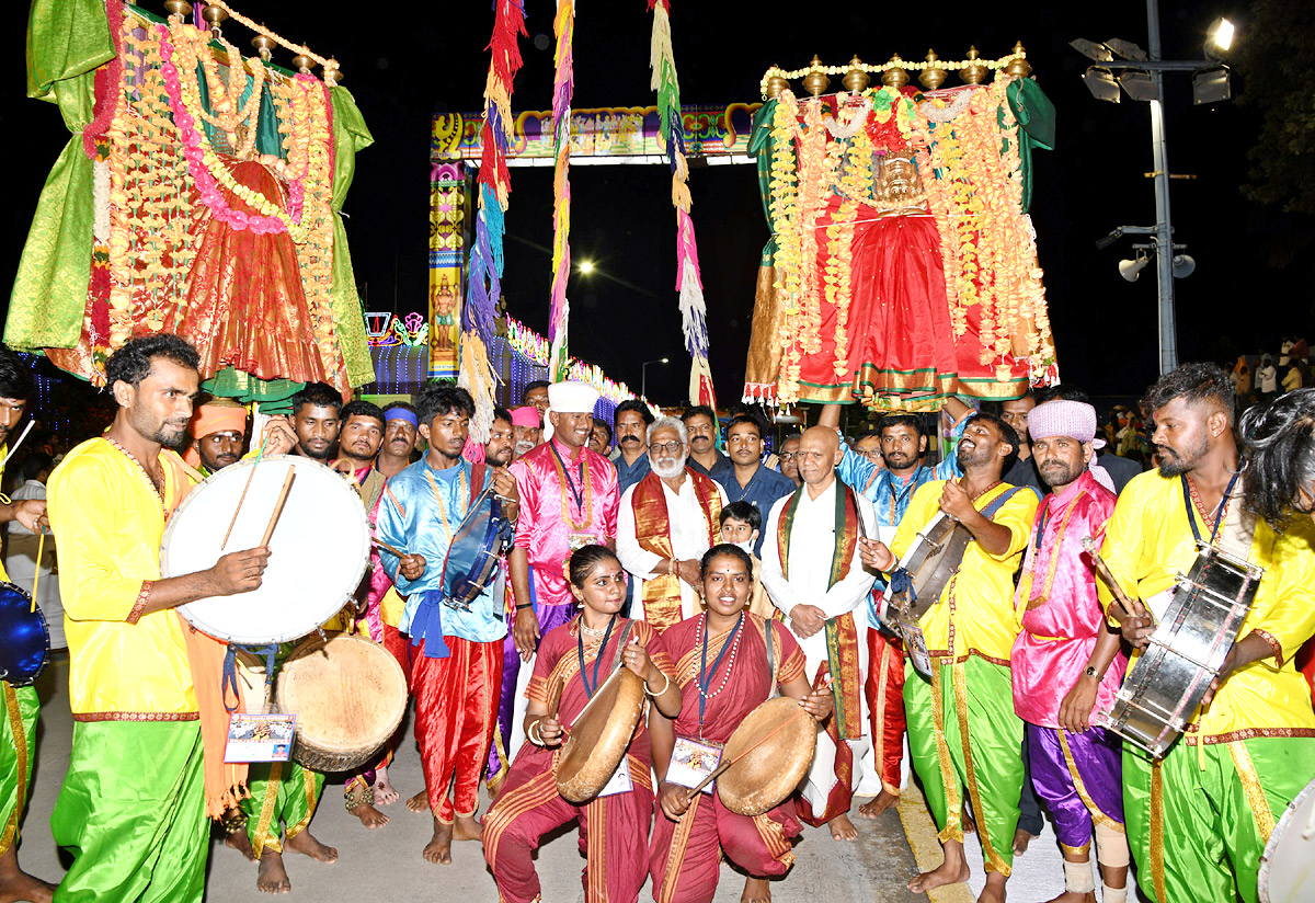 Muthyapu Pandiri Vahana Seva At Tirumala Srivari Brahmotsavam - Sakshi11