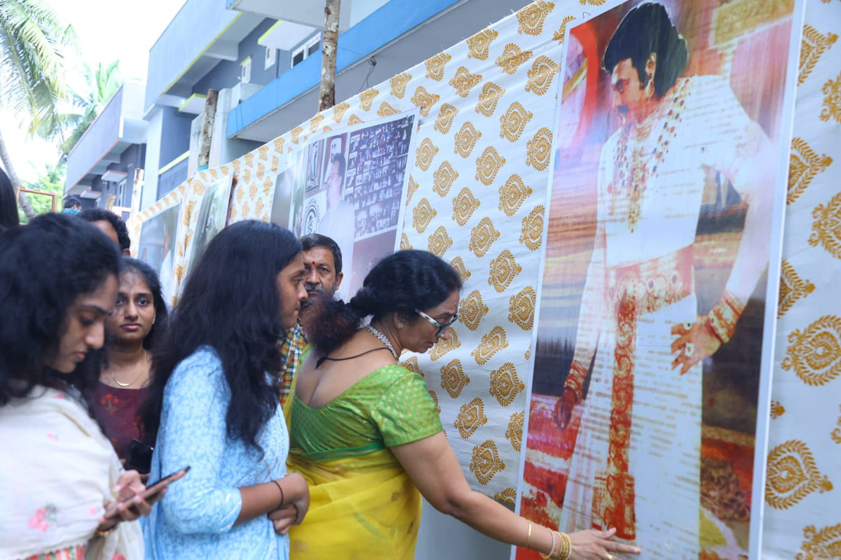 Krishnam Raju Samsmarana Sabha Prabhas Craze At Mogalturu - Sakshi3