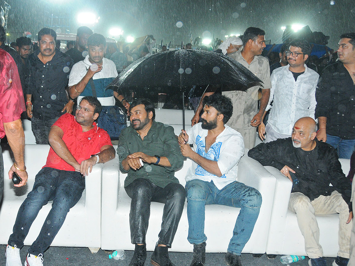 GodFather Pre Release Event Stills - Sakshi14