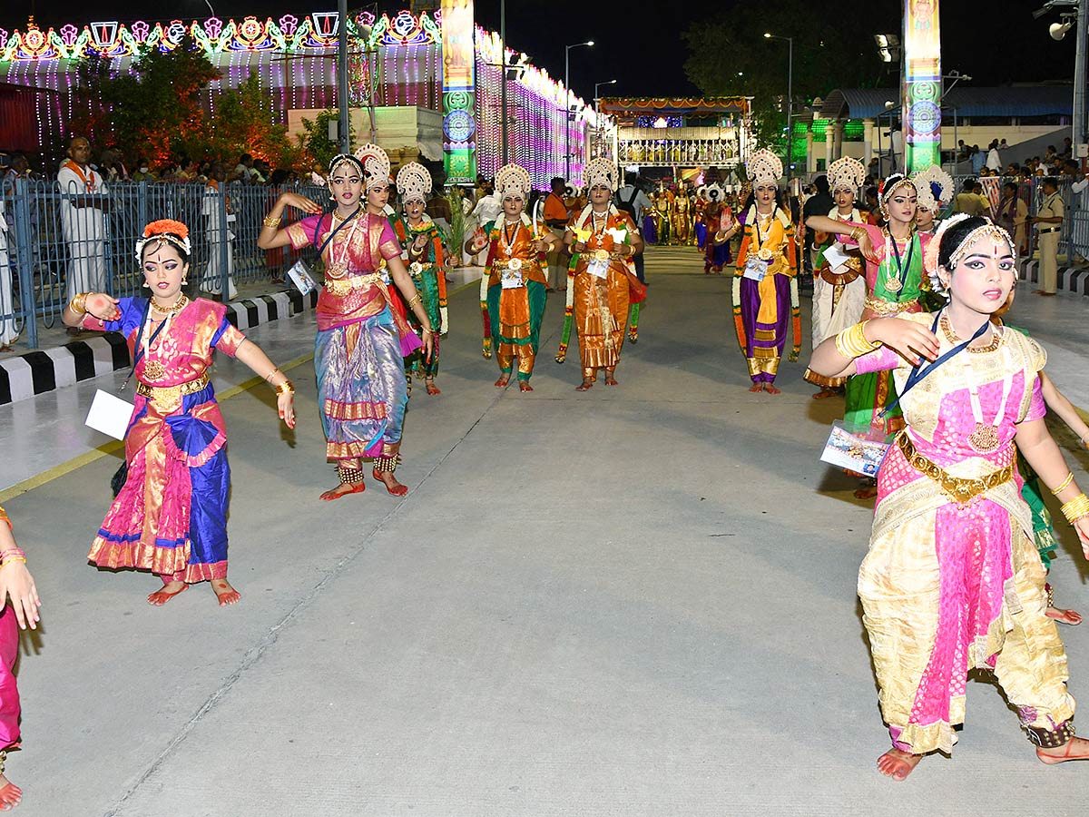 Hamsa Vahana Seva Tirumala Srivari Brahmotsavam - Sakshi18