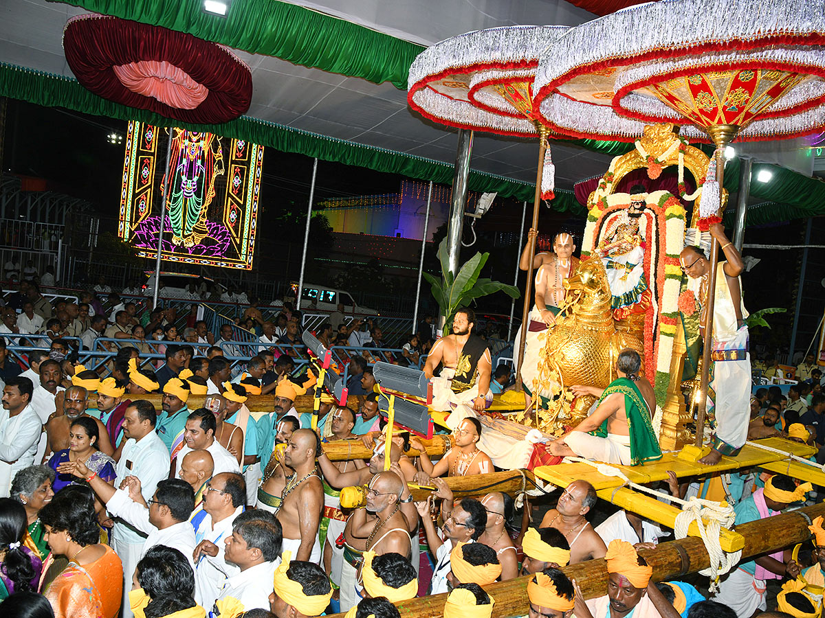 Hamsa Vahana Seva Tirumala Srivari Brahmotsavam - Sakshi3