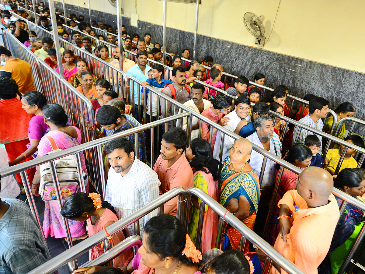  vijayawada Sri Lalitha Tripura Sundari Devi Photo Gallery - Sakshi10