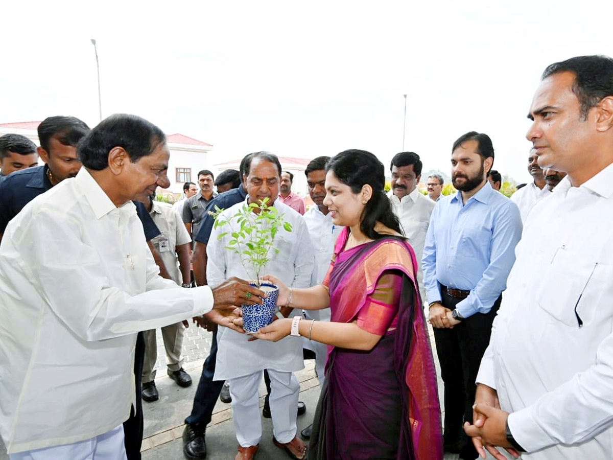 CM KCR Yadadri Tour Photo Gallery - Sakshi6