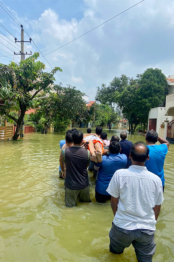 Heavy Rains In Bangalore - Sakshi15