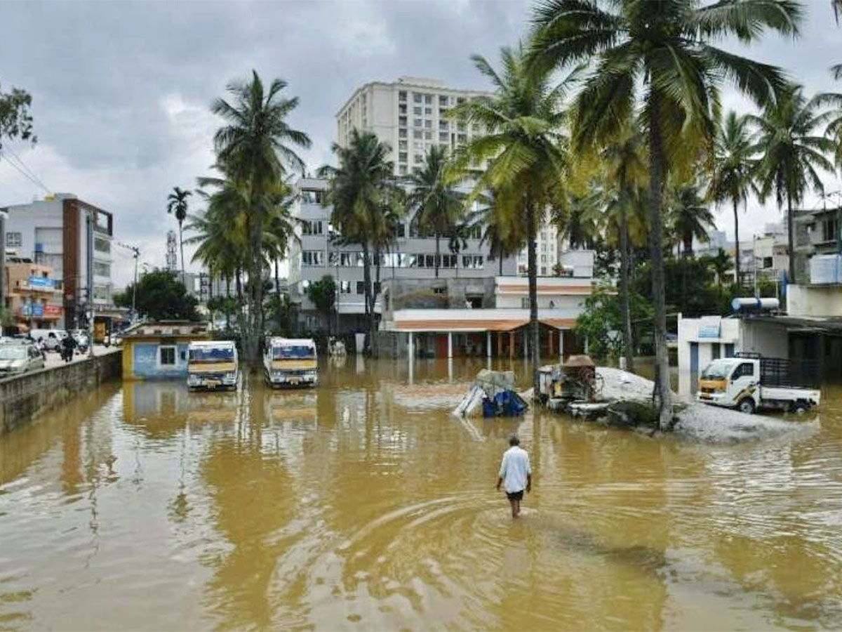 Heavy Rains In Bangalore - Sakshi7