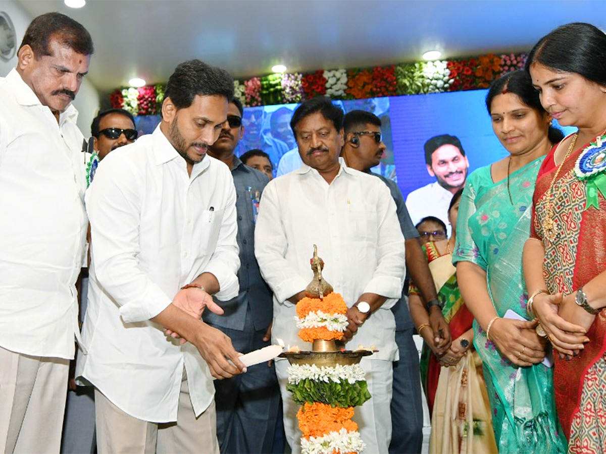 Teachers Day Celebrations at A Convention Centre Vijayawada - Sakshi4