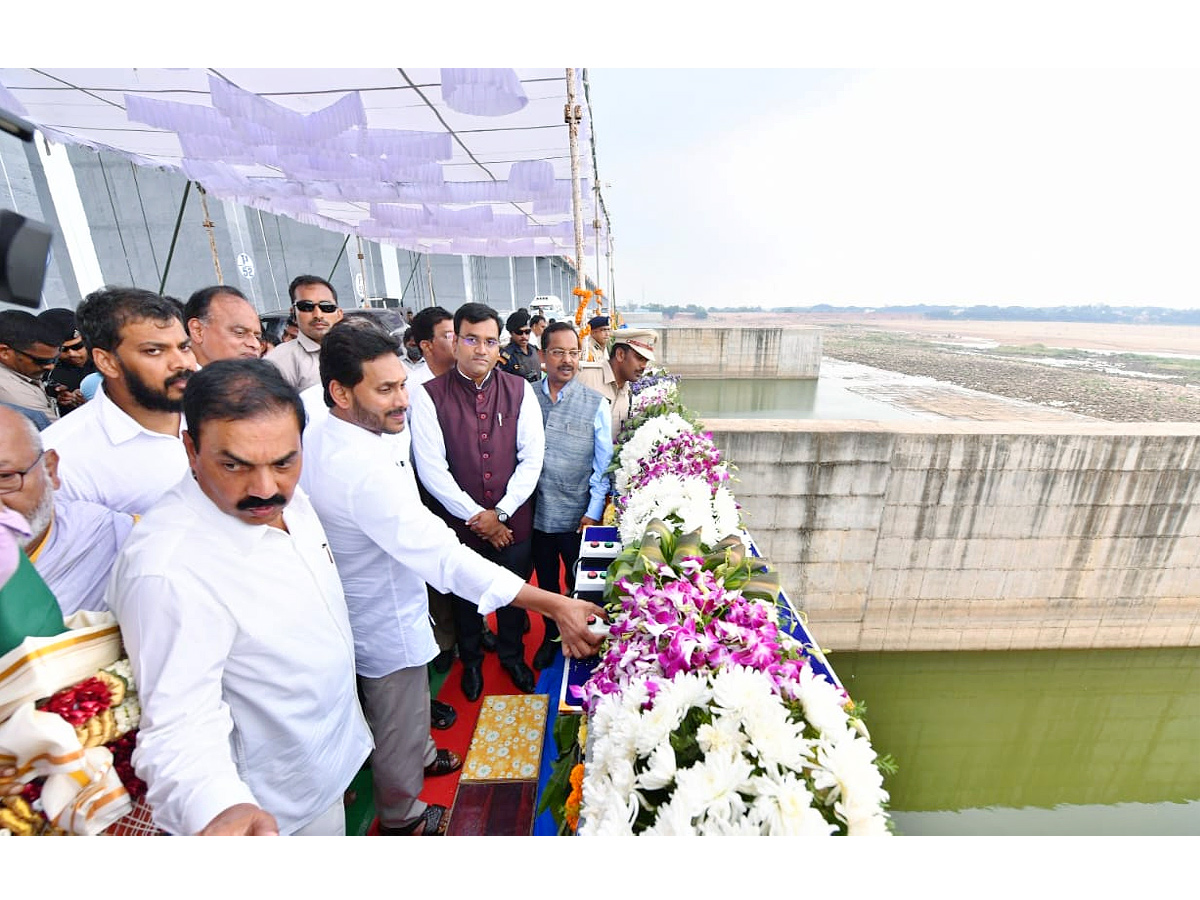 CM YS Jagan Nellore Tour Photo Gallery - Sakshi21