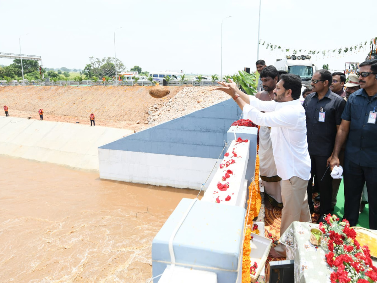 CM YS Jagan Nellore Tour Photo Gallery - Sakshi4