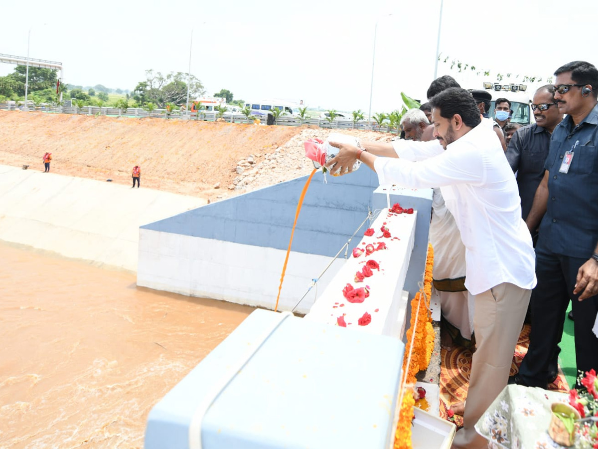 CM YS Jagan Nellore Tour Photo Gallery - Sakshi5