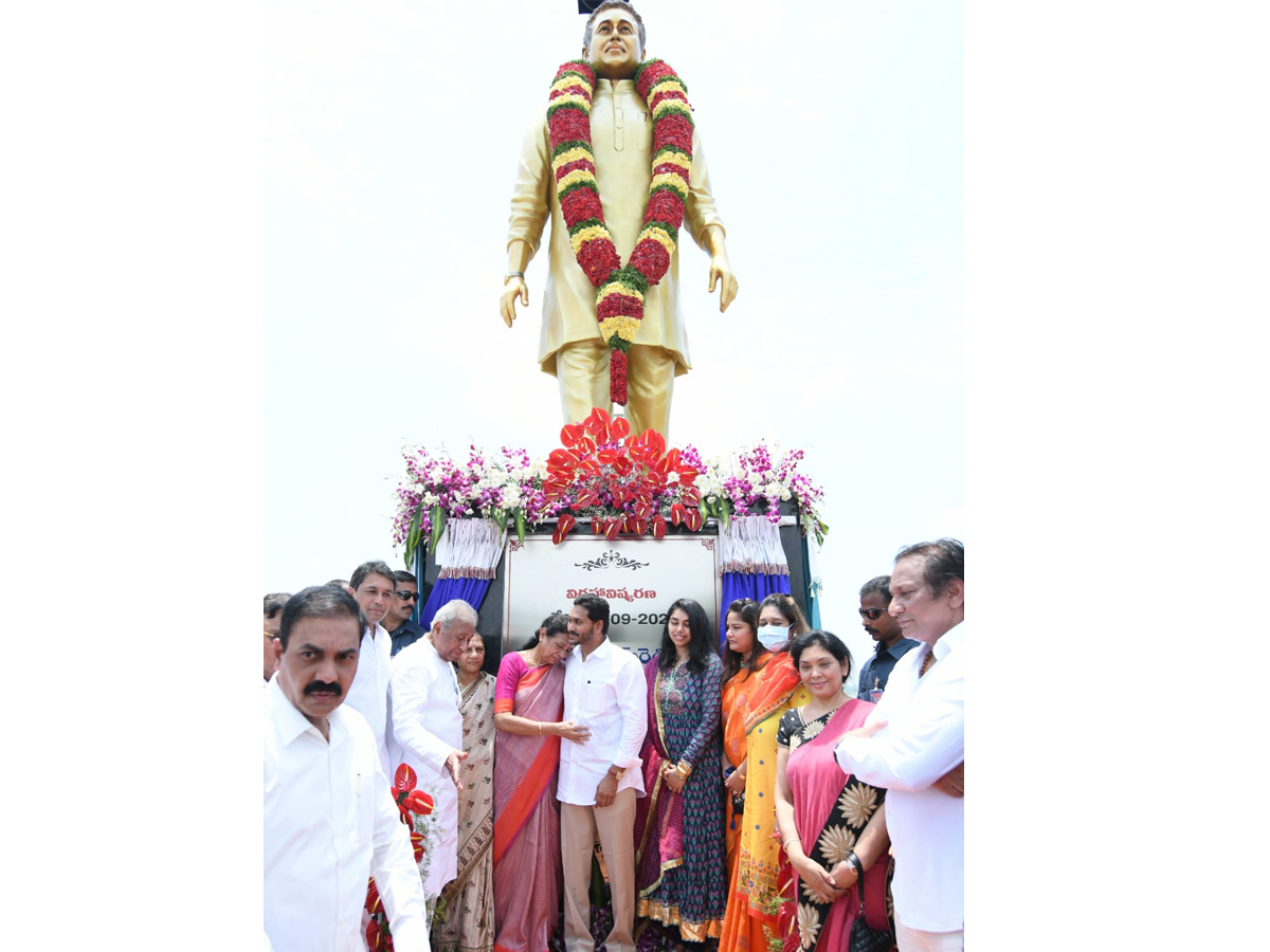 CM YS Jagan Nellore Tour Photo Gallery - Sakshi8