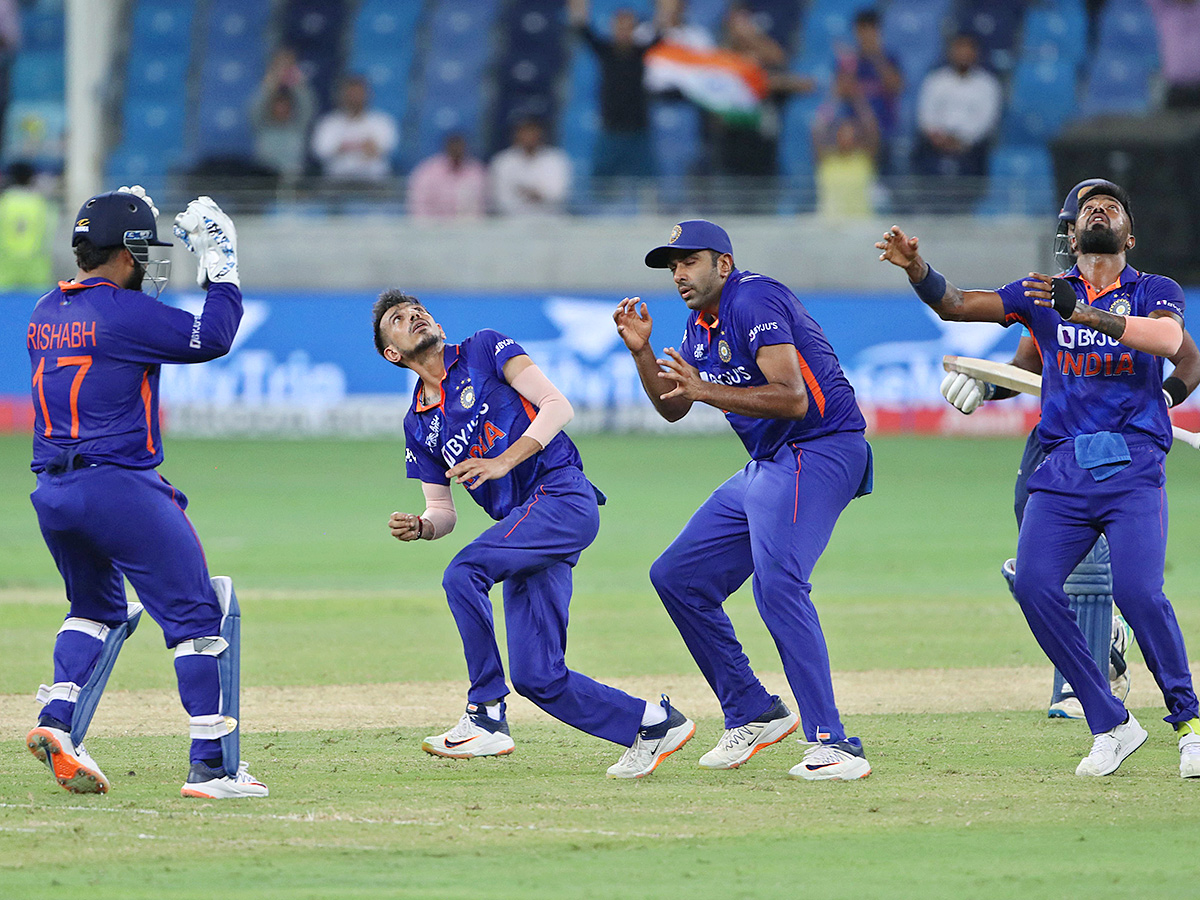 Asia Cup 2022 India and Sri Lanka Twenty20 Match Photos - Sakshi2