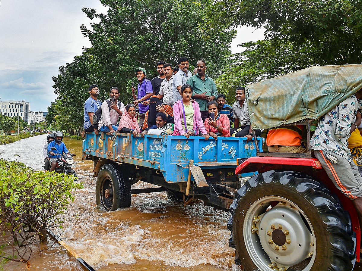 Heavy Flood in Bangalore Photos - Sakshi24