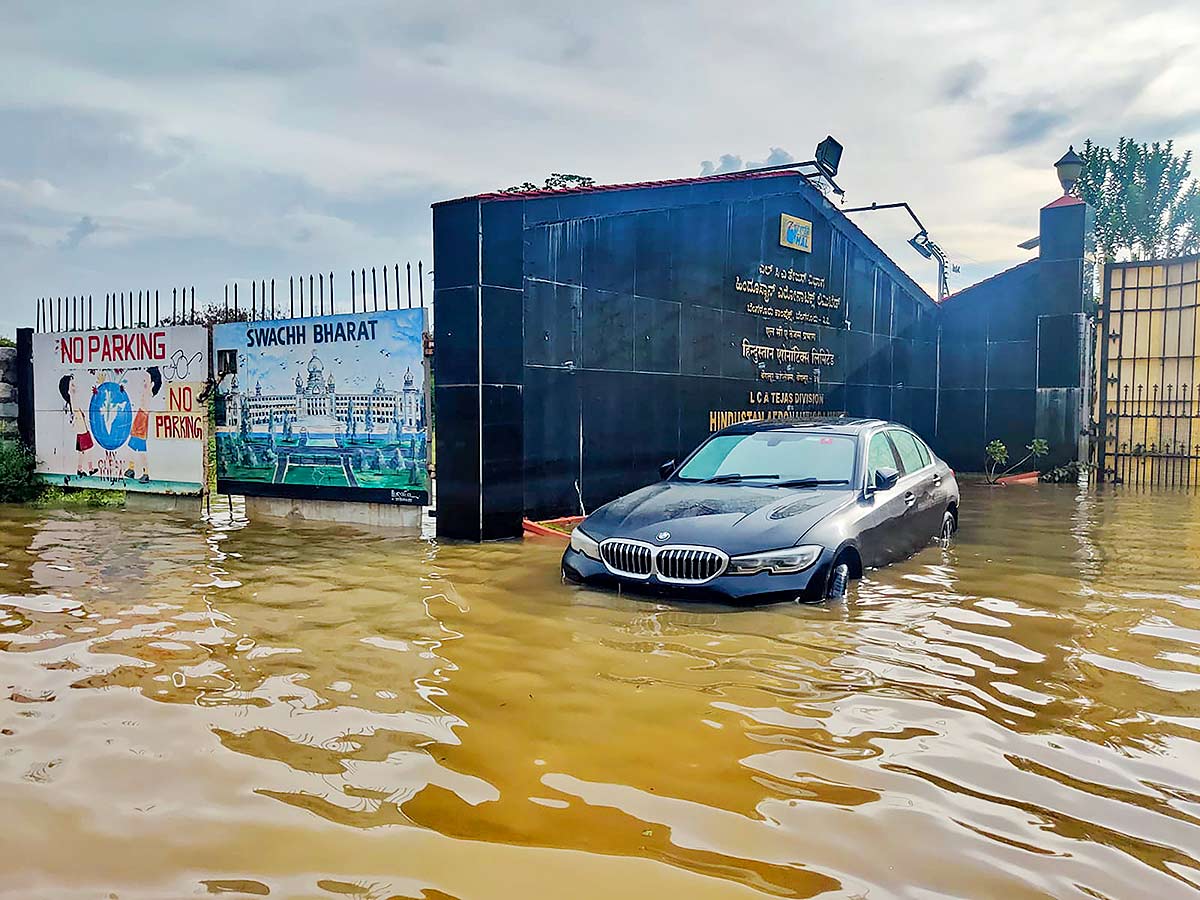 Heavy Flood in Bangalore Photos - Sakshi6