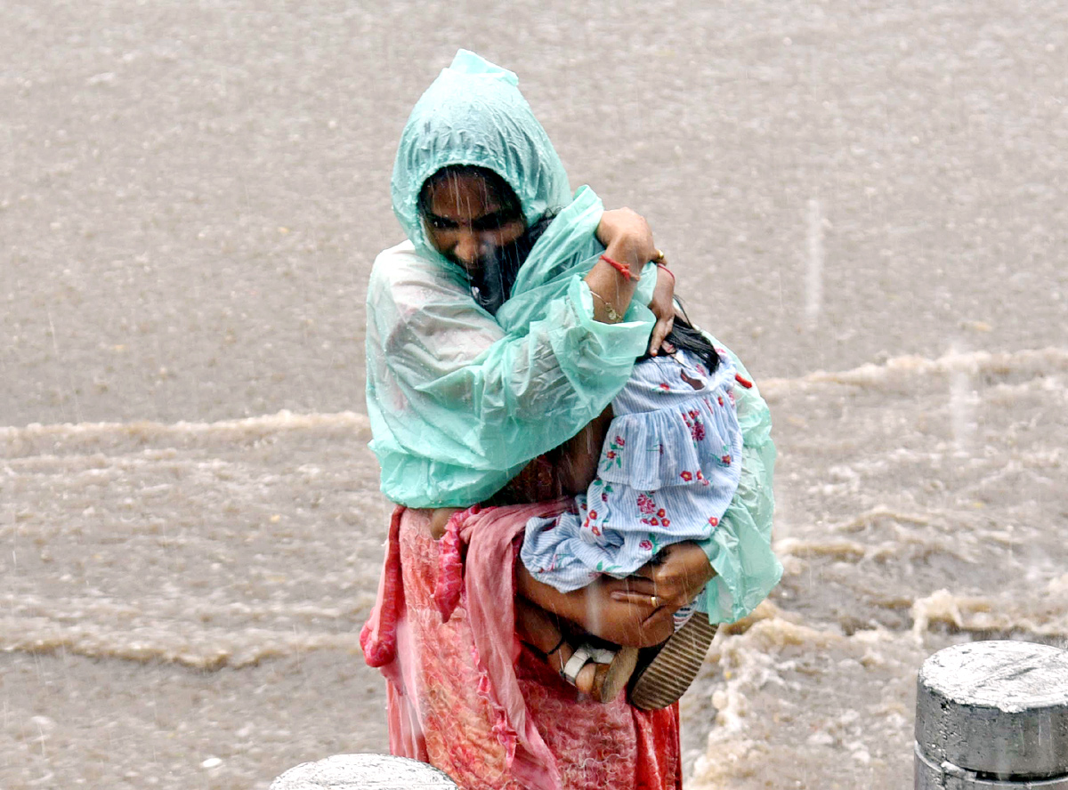 Heavy Rain in Hyderabad - Sakshi3