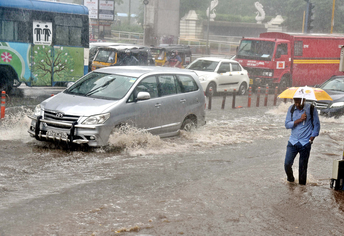 Heavy Rain in Hyderabad - Sakshi4