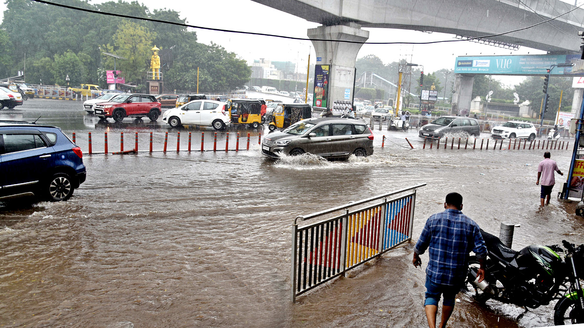 Heavy Rain in Hyderabad - Sakshi5