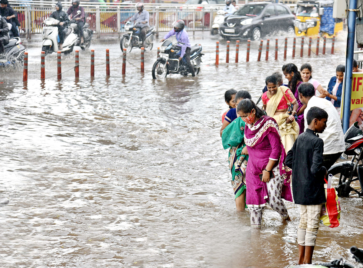 Heavy Rain in Hyderabad - Sakshi6