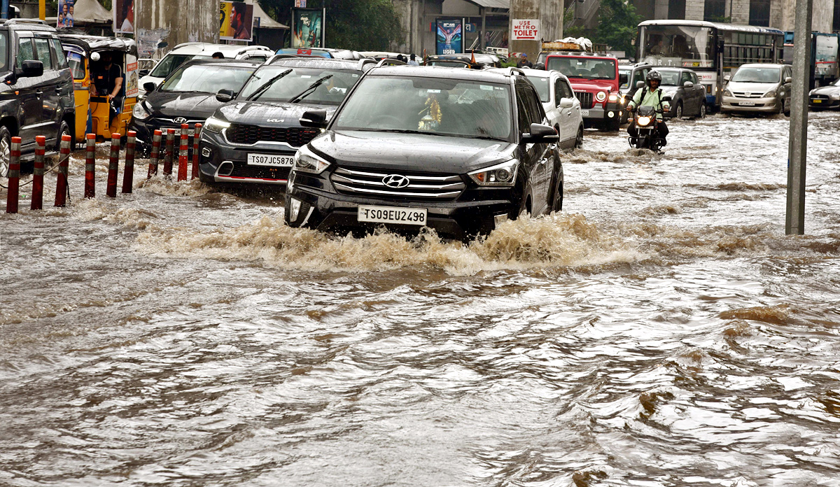 Heavy Rain in Hyderabad - Sakshi13