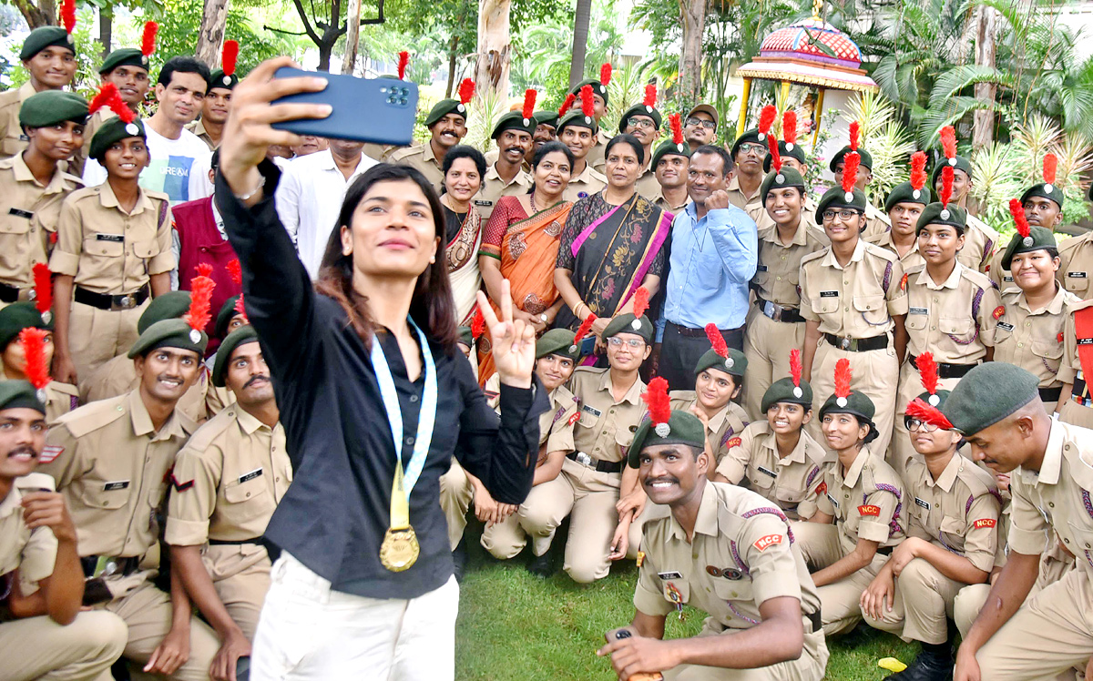 Nikhat Zareen facilitated by Domalguda AV College - Sakshi14