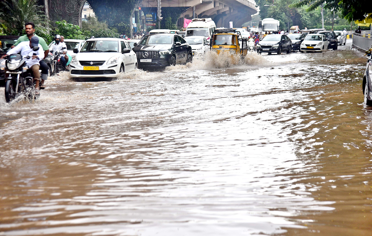 Heavy Rain in Hyderabad - Sakshi23