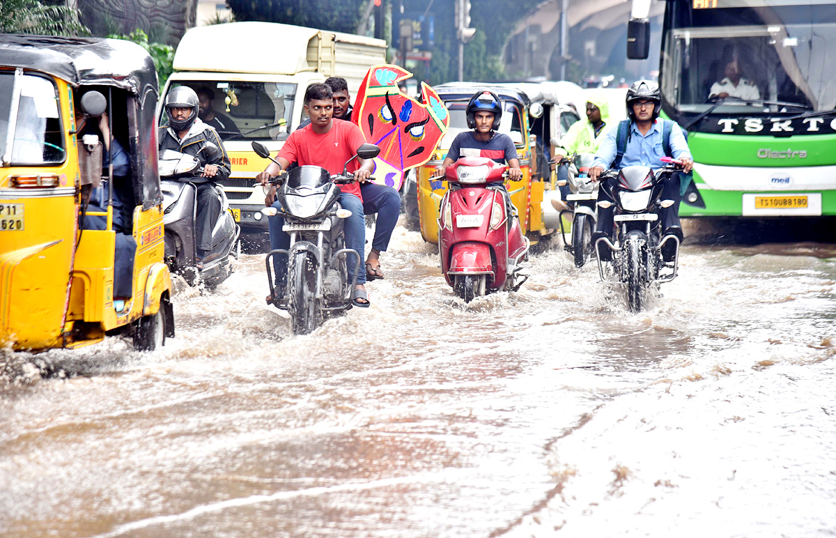 Heavy Rain in Hyderabad - Sakshi26