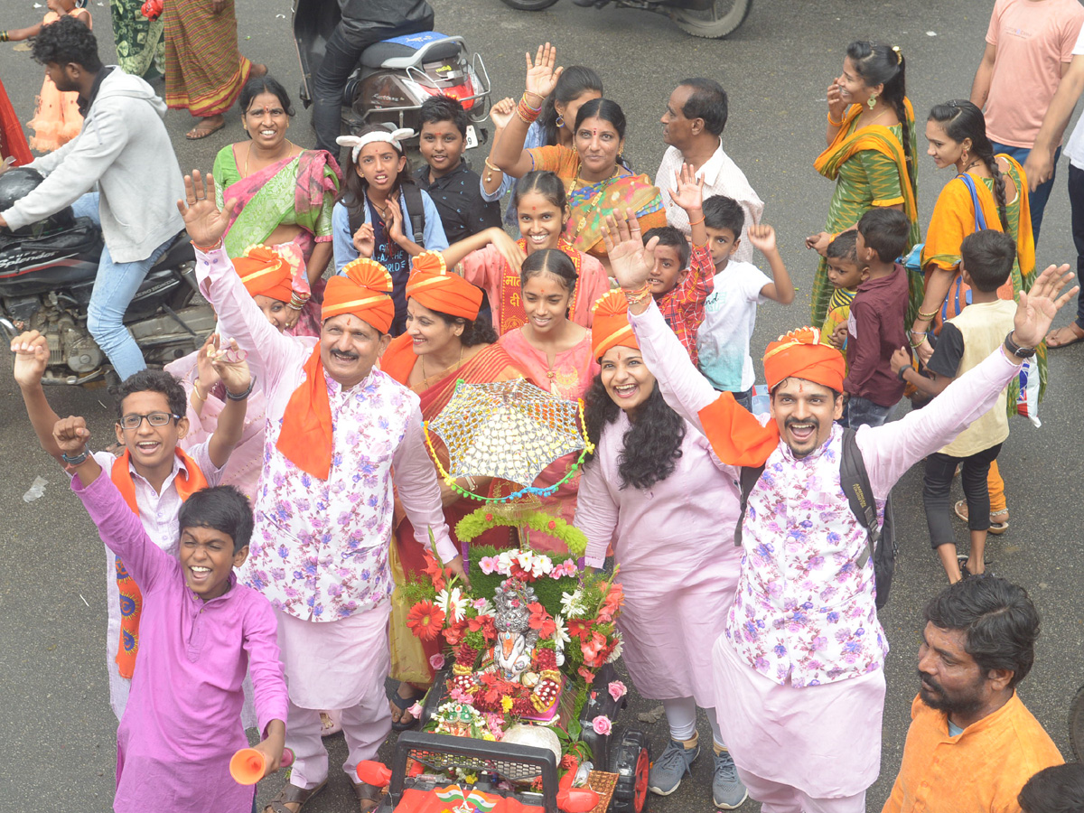 Ganesh nimajjanam in Hyderabad 2022 celerbrations Photo Gallery - Sakshi59