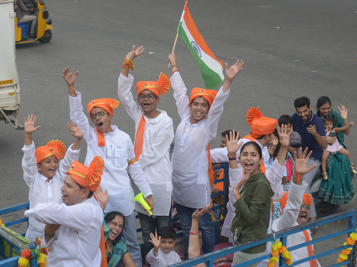 Ganesh nimajjanam in Hyderabad 2022 celerbrations Photo Gallery - Sakshi67