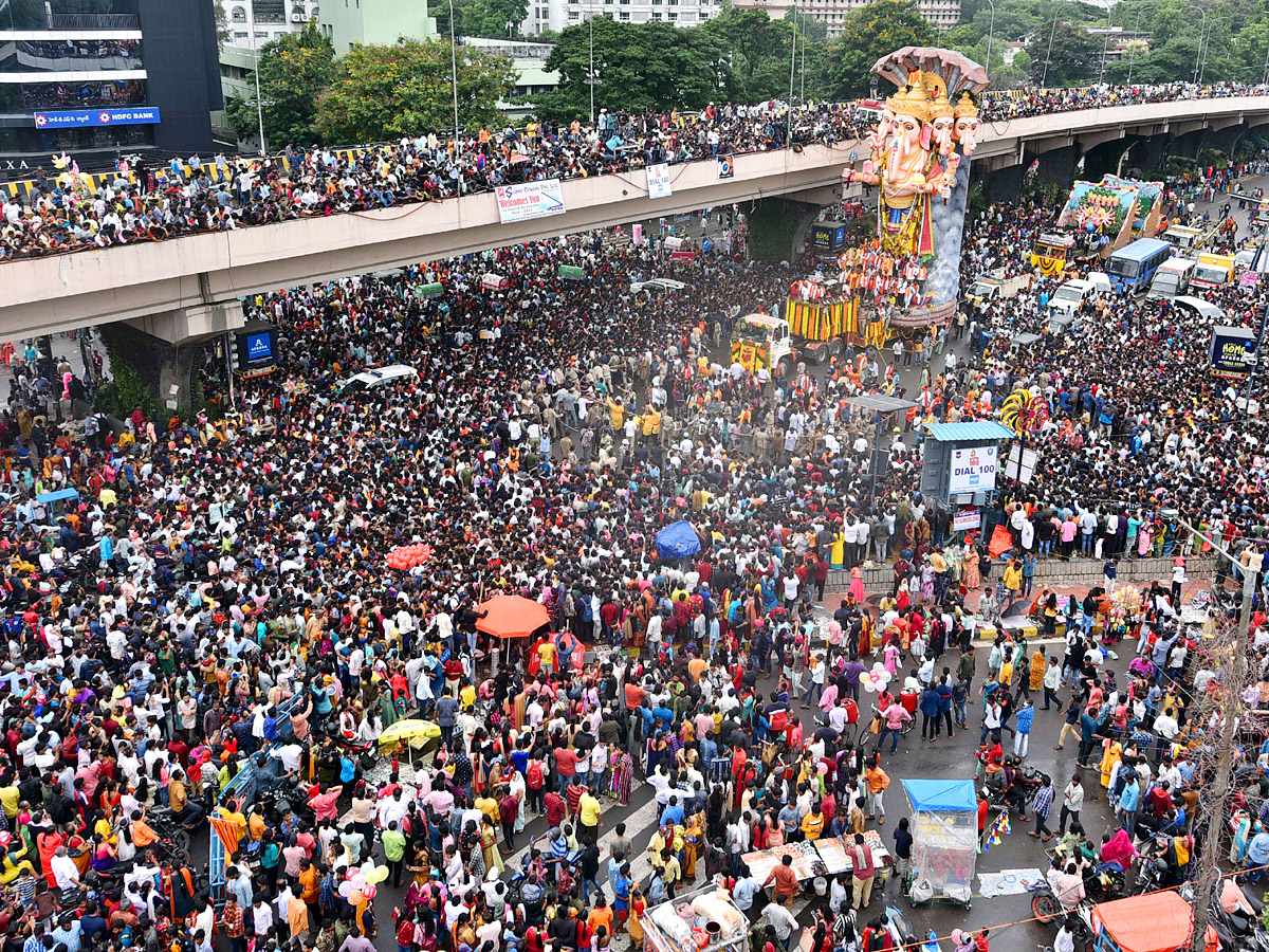 khairatabad ganesh nimajjanam Photo Gallery - Sakshi15