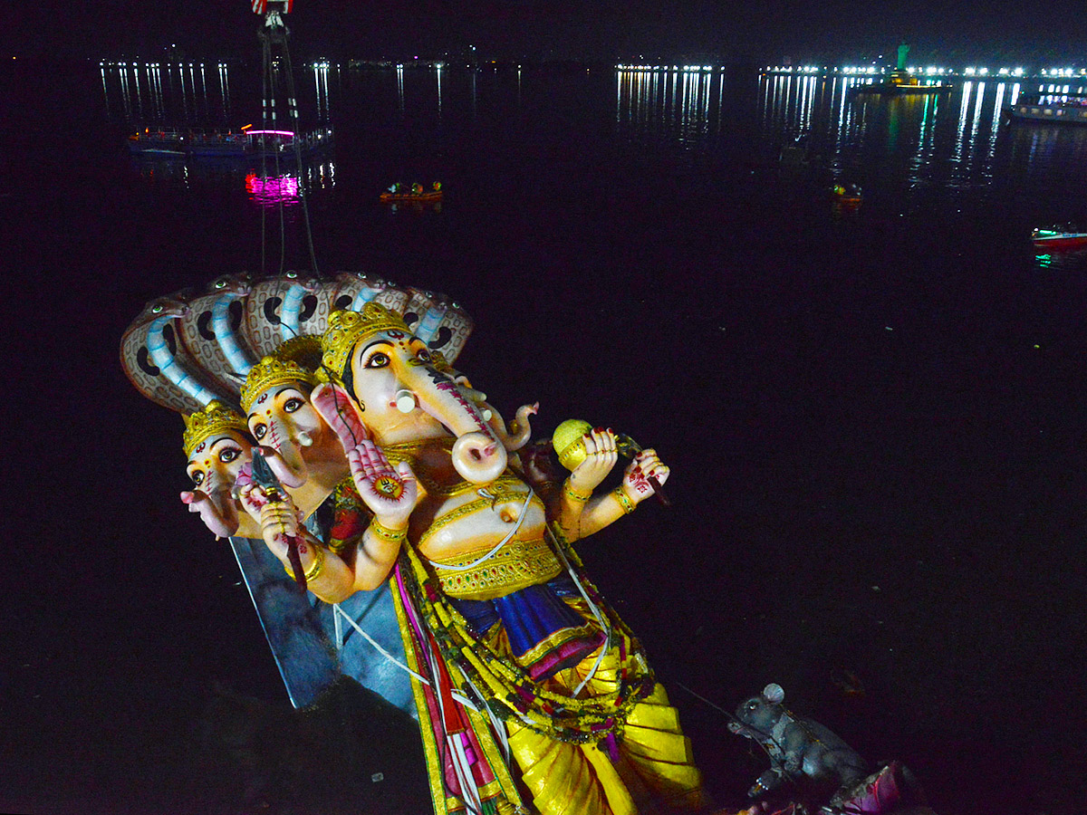 khairatabad ganesh nimajjanam Photo Gallery - Sakshi23