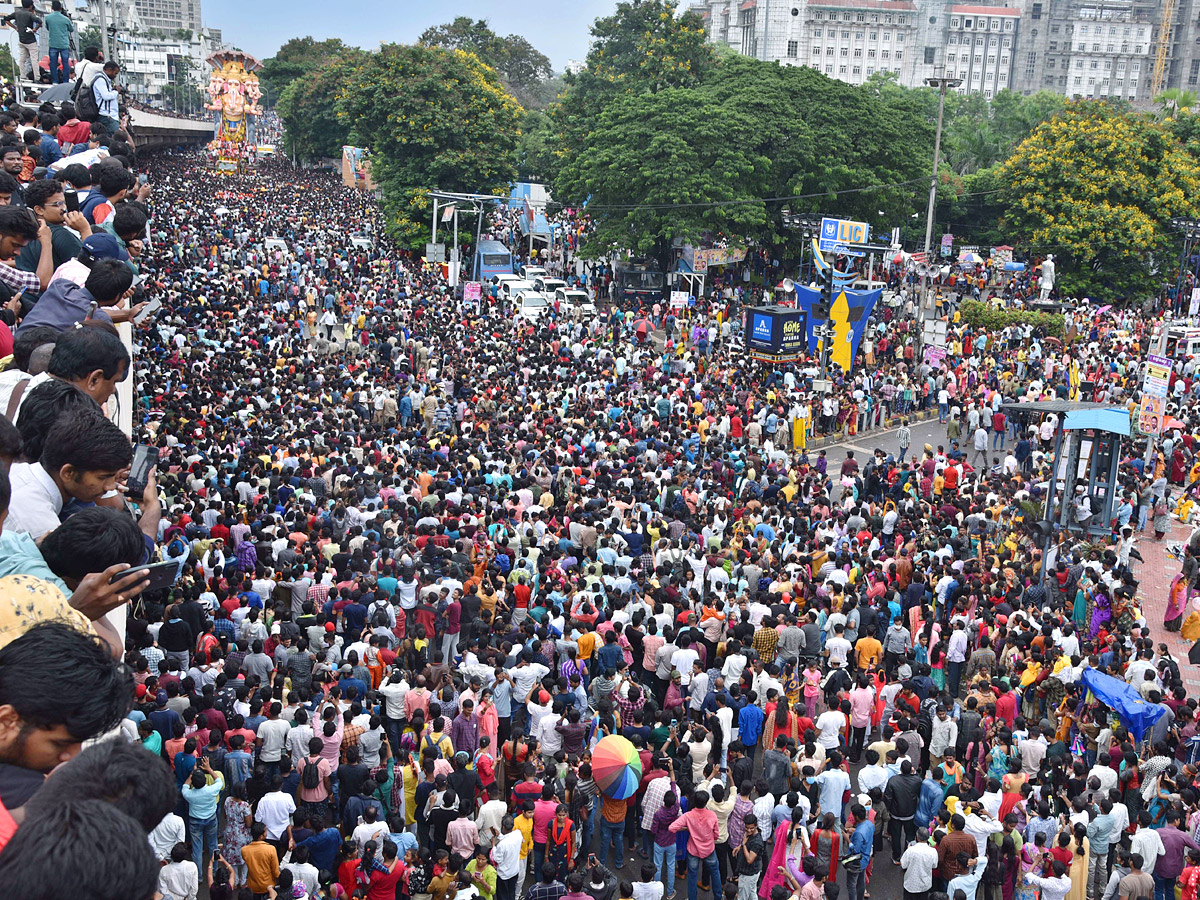 khairatabad ganesh nimajjanam Photo Gallery - Sakshi12