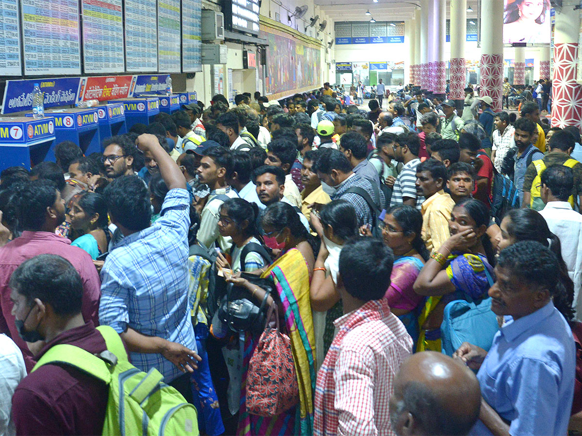 Dussehra Effect: Passengers Rush At Secunderabad And JBS Station, Pics Inside - Sakshi14