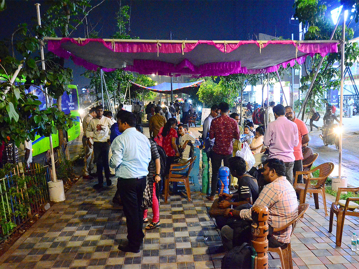 Dussehra Effect: Passengers Rush At Secunderabad And JBS Station, Pics Inside - Sakshi17