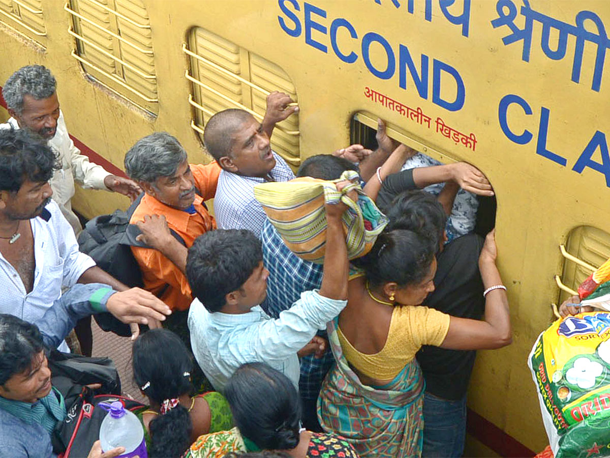 Dussehra Effect: Passengers Rush At Secunderabad And JBS Station, Pics Inside - Sakshi19