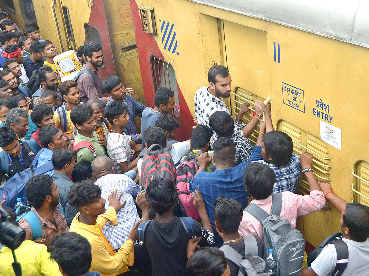 Dussehra Effect: Passengers Rush At Secunderabad And JBS Station, Pics Inside - Sakshi20