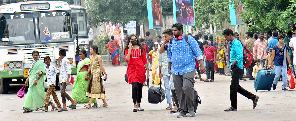 Dussehra Effect: Passengers Rush At Secunderabad And JBS Station, Pics Inside - Sakshi24