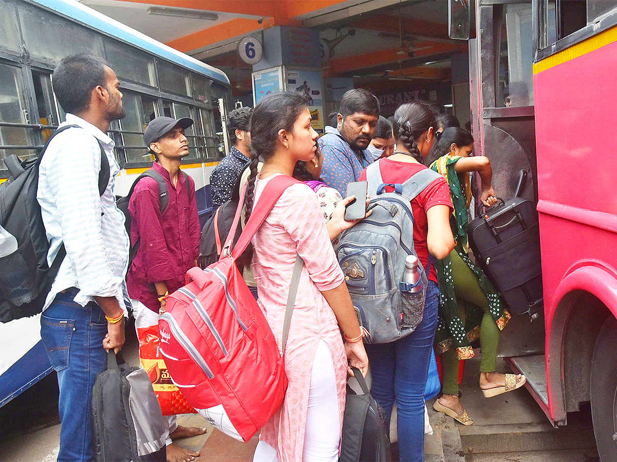 Dussehra Effect: Passengers Rush At Secunderabad And JBS Station, Pics Inside - Sakshi6