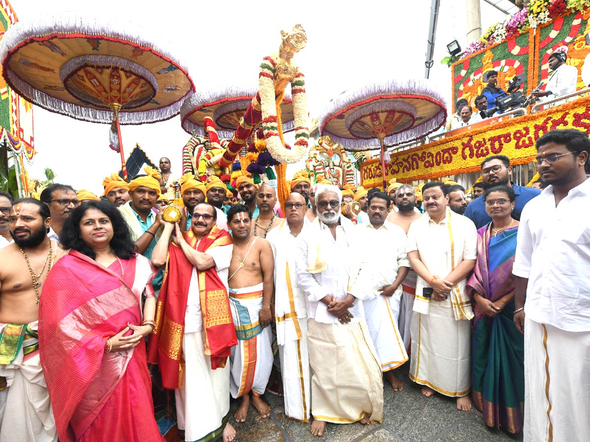 Tirumala Srivari Brahmotsavam 2022 Mohini Avataram - Sakshi10