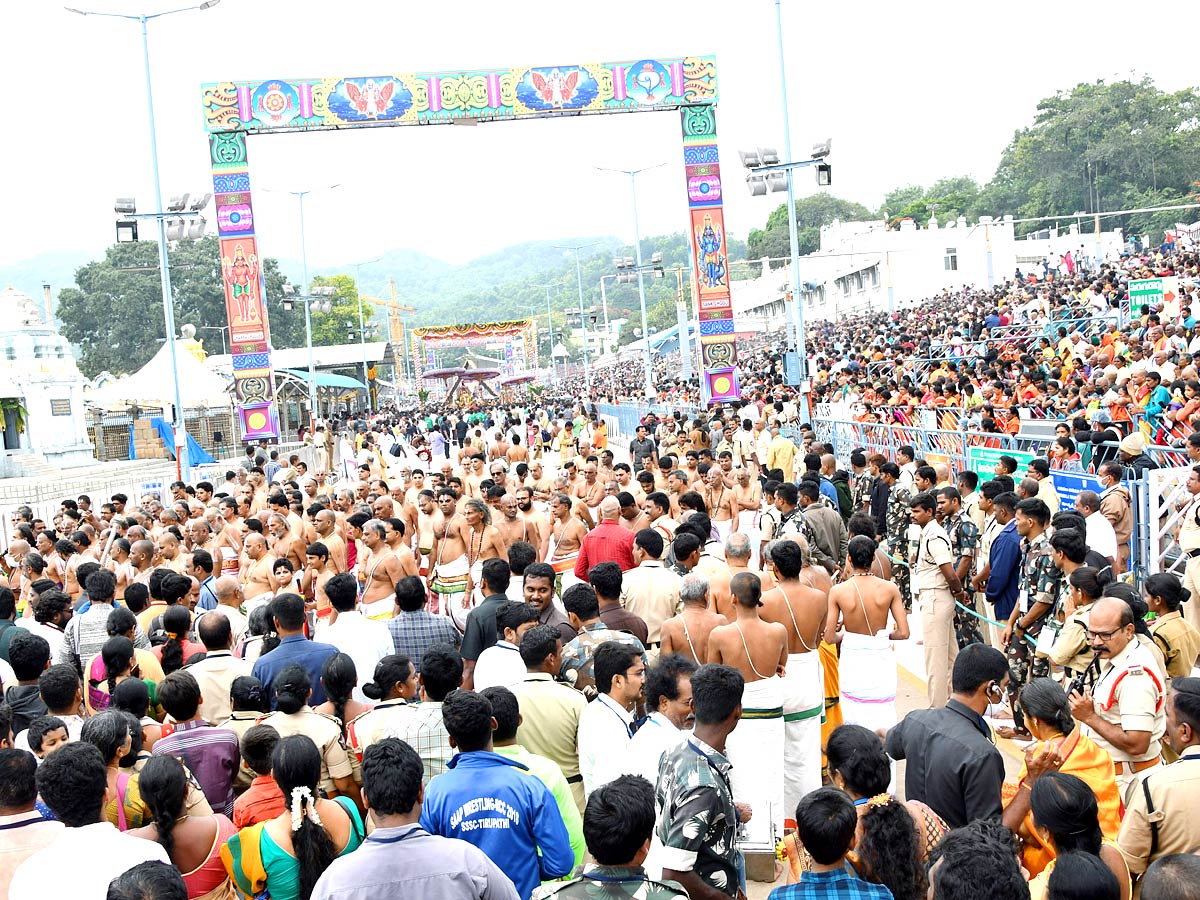 Tirumala Srivari Brahmotsavam 2022 Mohini Avataram - Sakshi21